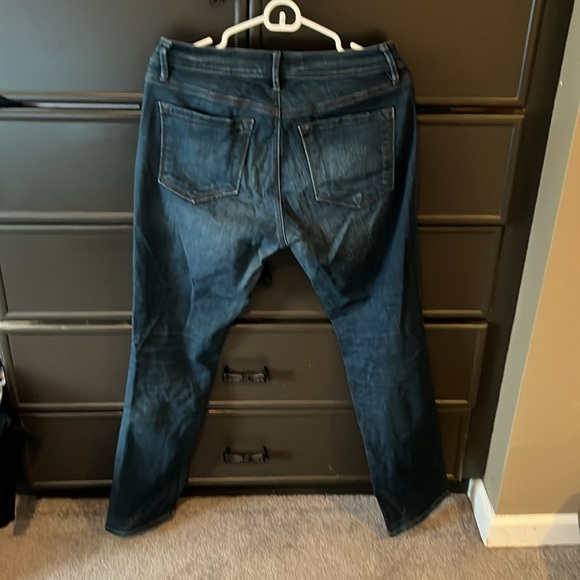 LOFT CURVY STRAIGHT JEANS - Picture 2 of 2